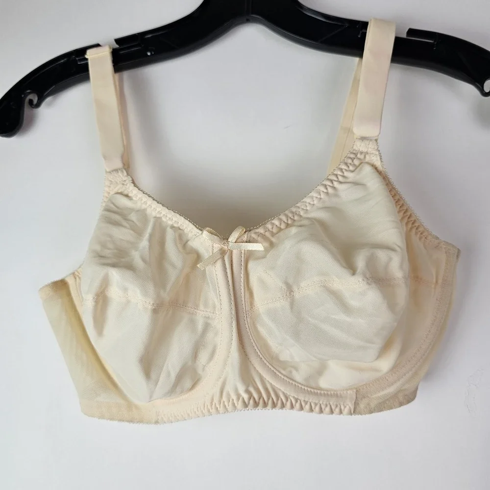Bali 34D Bra Style 1620 Vintage Beige Nude Underwire Minimalist Everyday Comfort